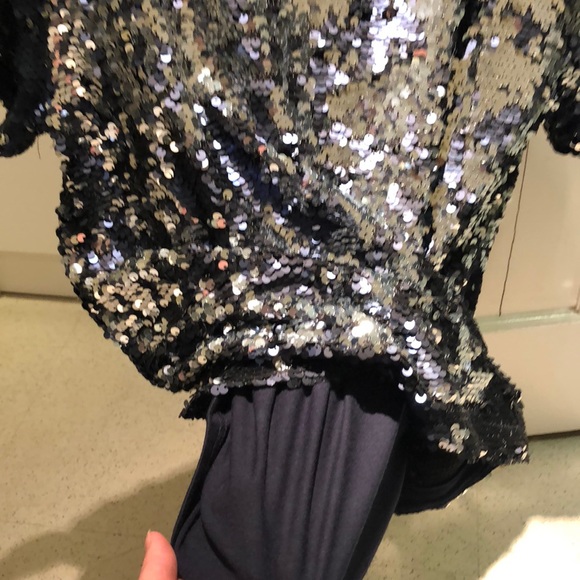 Two by Vince Camuto size Sequins all over - Picture 4 of 10